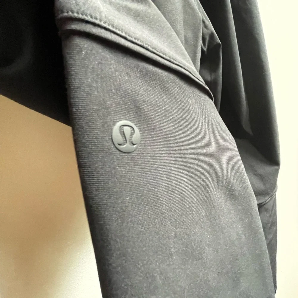 Lululemon Essential High Rise Trouser Black Size 6